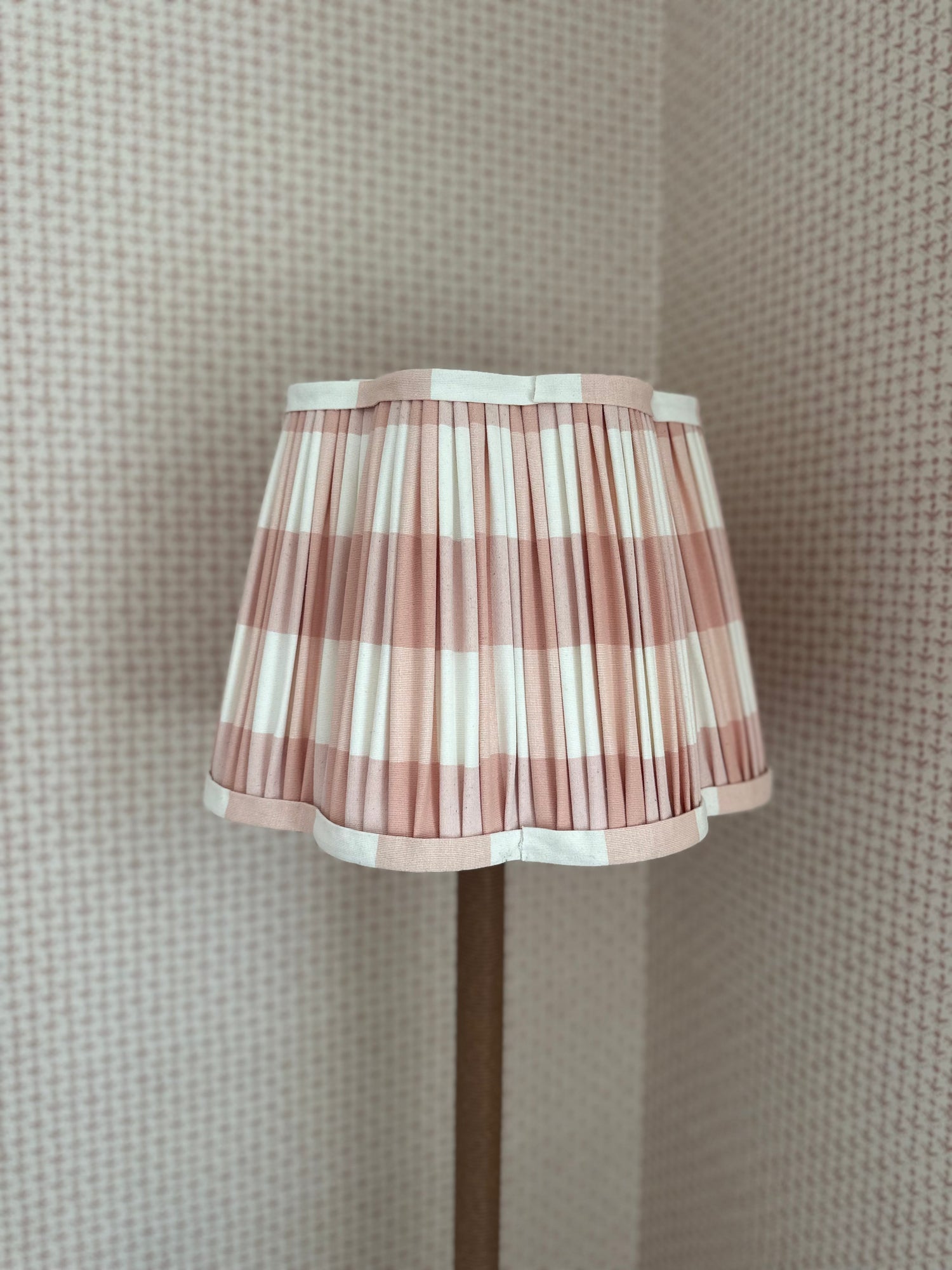 Pleated Scalloped Lampshade in Pink