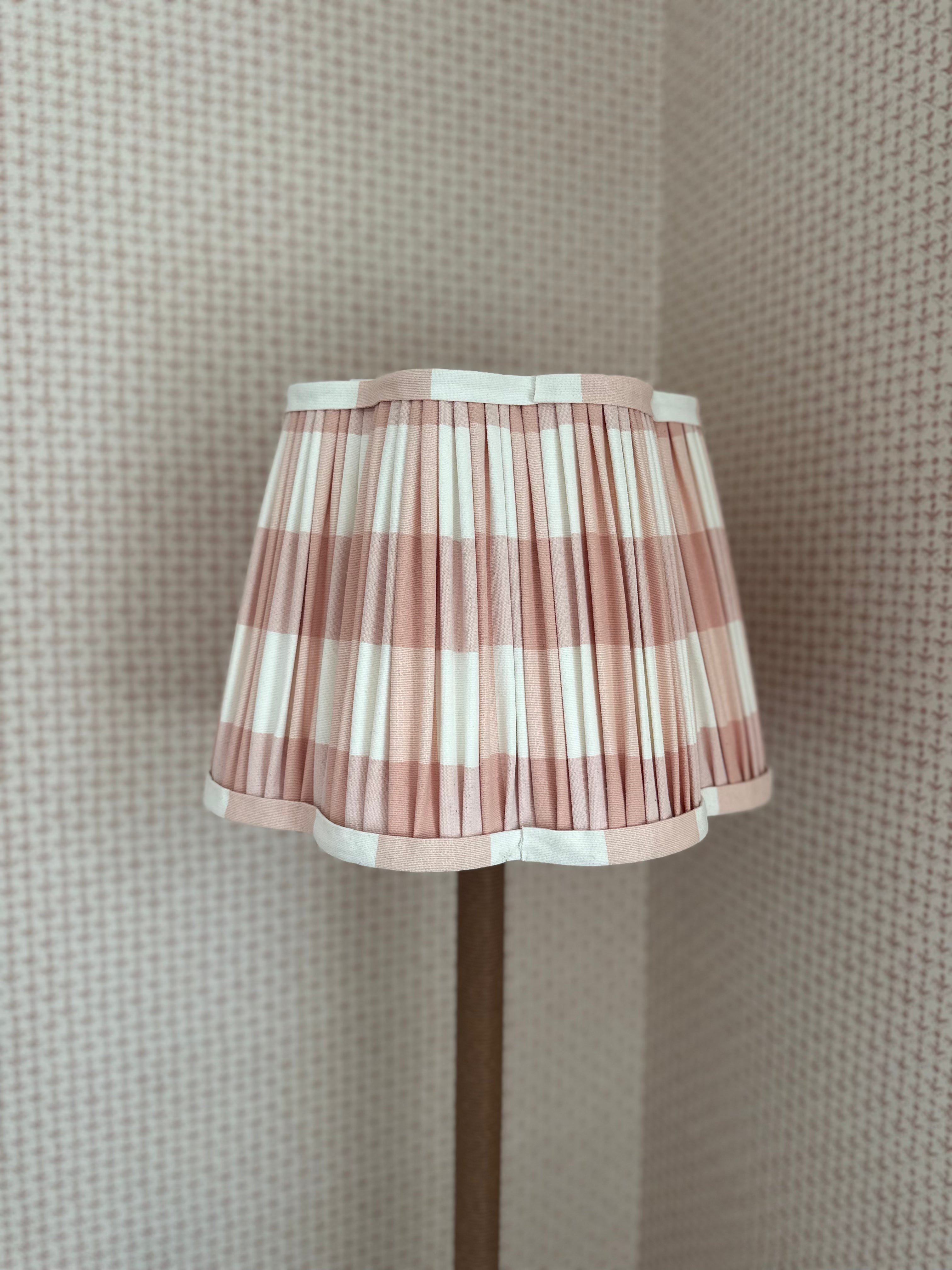 Pleated Scalloped Lampshade 35cm Pink