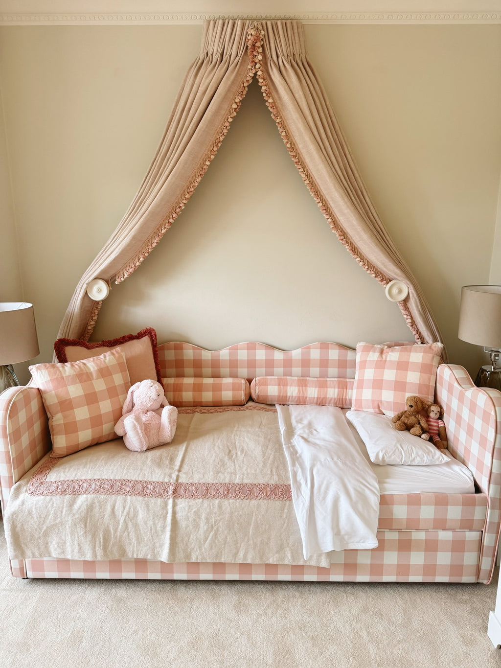 The Lochlan Trundle Bed - Wavy Pink Gingham