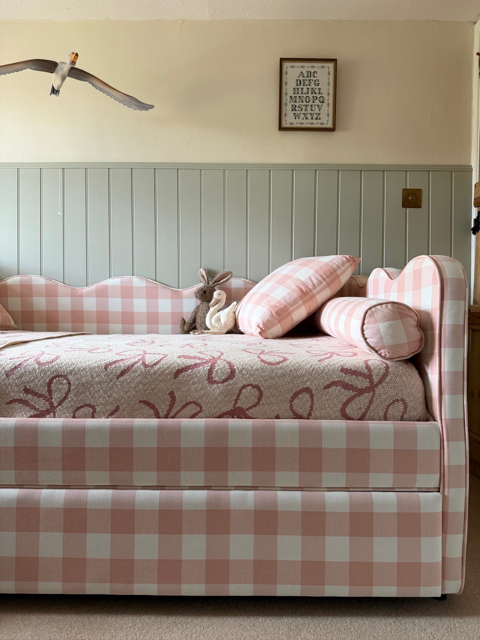 The Lochlan Trundle Bed - Wavy Pink Gingham