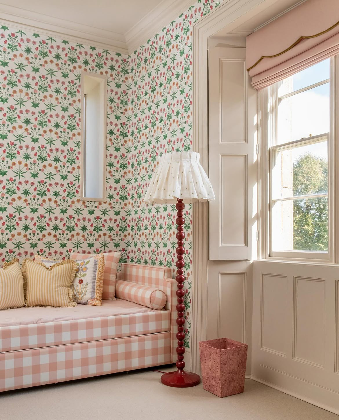 Posie Standard Bed in Pink