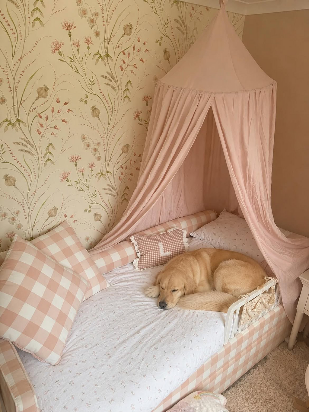 Posie Standard Bed in Pink