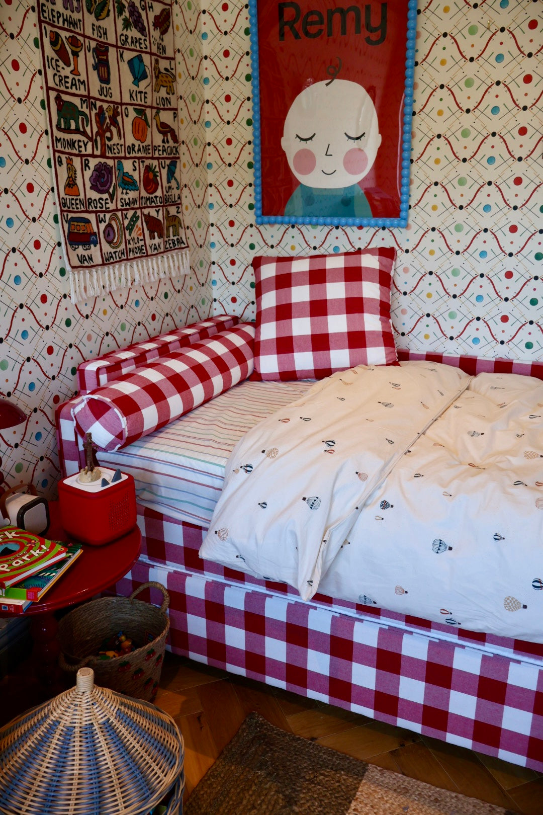 Posie Standard Bed in Red