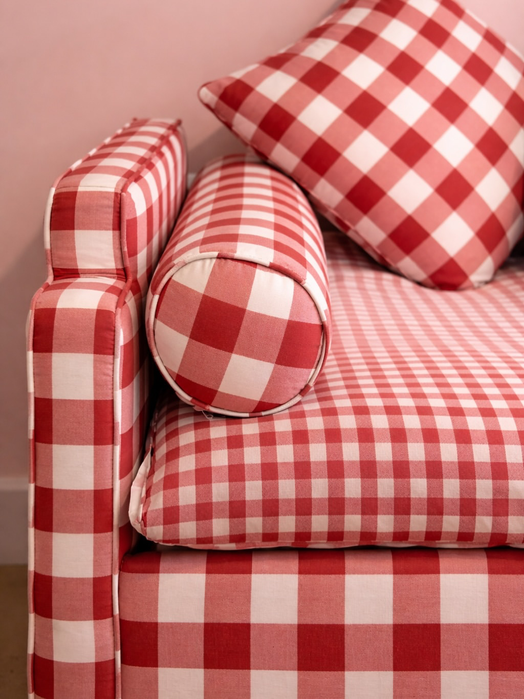 Posie Standard Bed in Red
